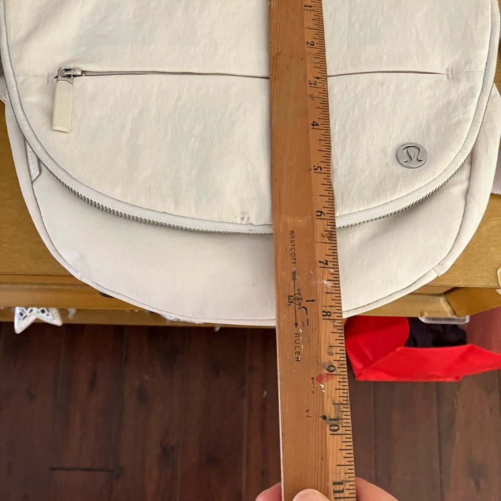 Lululemon Crossbody Festival Bag White - Picture 10 of 11